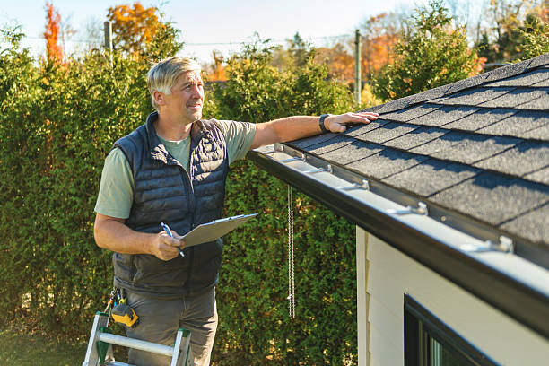 Professional Metal Roofing technician working in Sheldon, IL